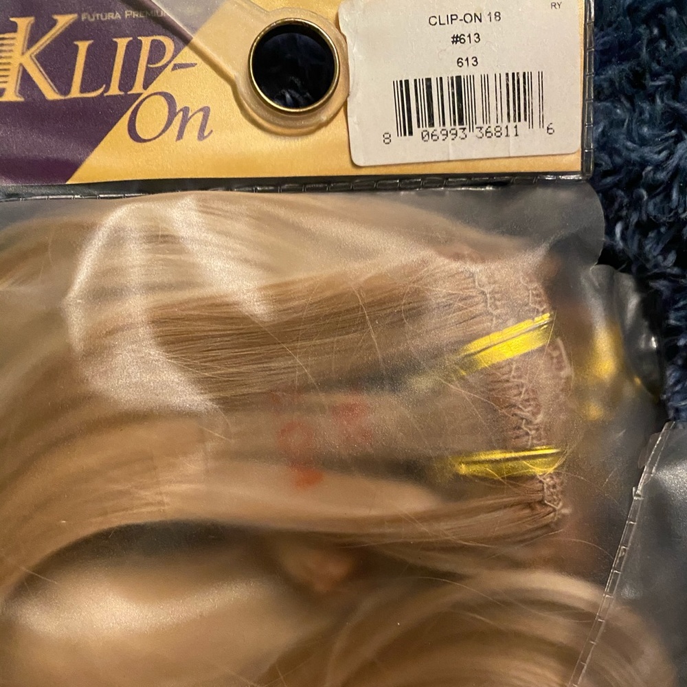 Blonde clip on extensions #18/613